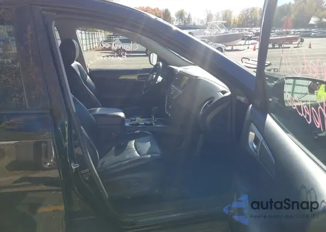 2018 Nissan Pathfinder Sl z USA, uszkodzony, nr VIN 5N1DR2MM8JC637049